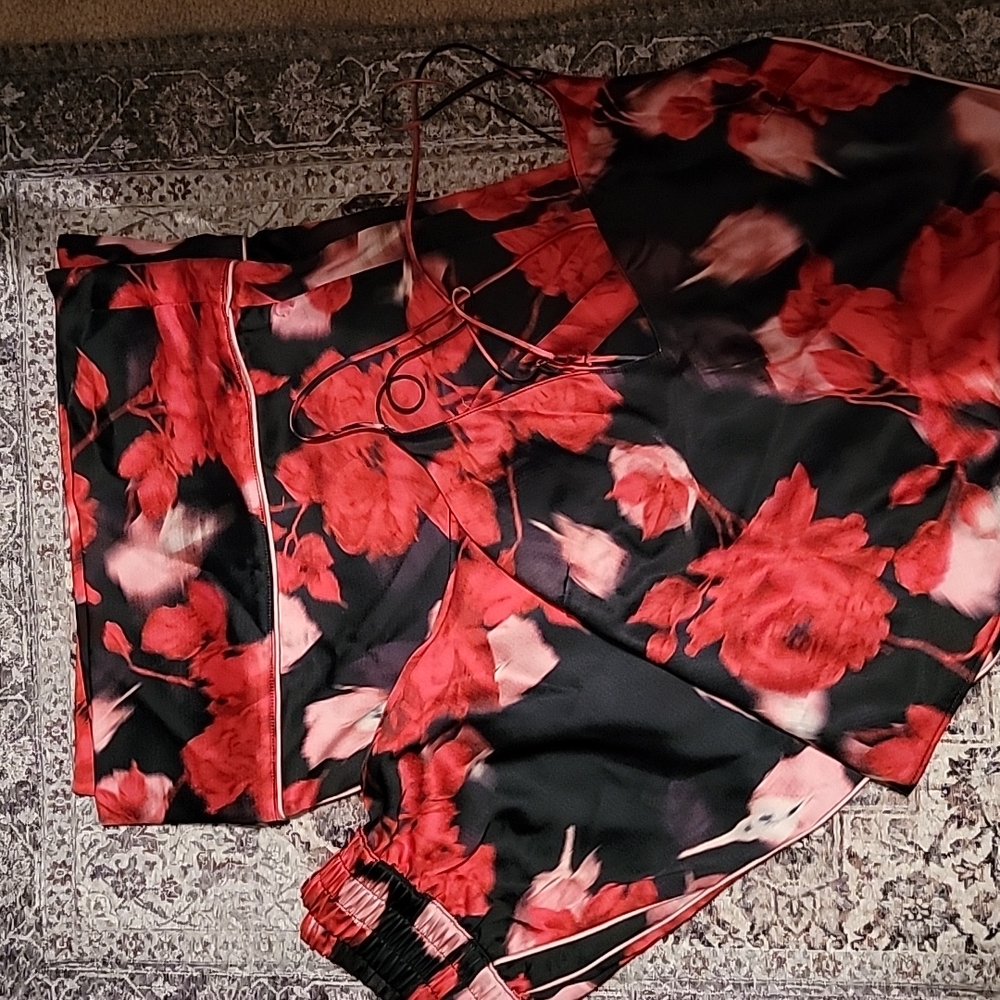 Victoria Secret Satin PJ'S XS